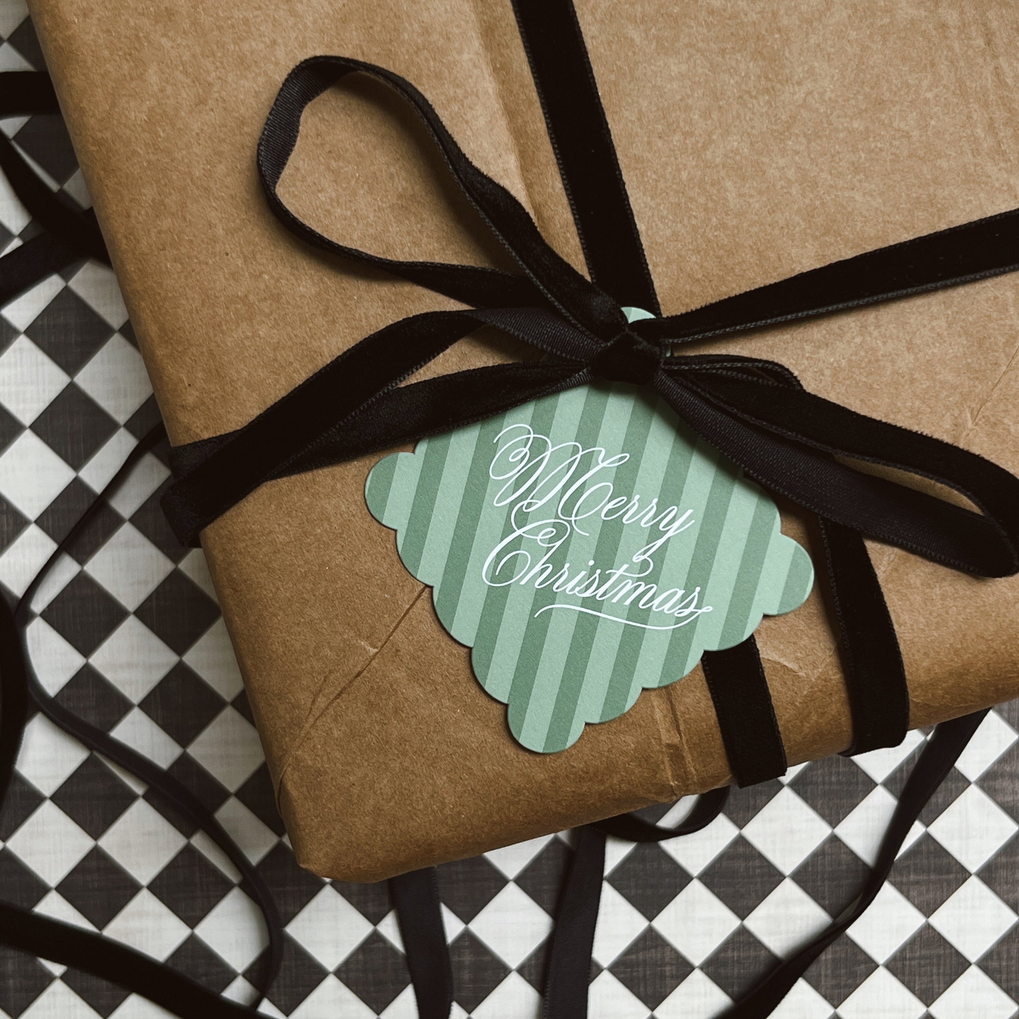 Scalloped Christmas Gift Tag